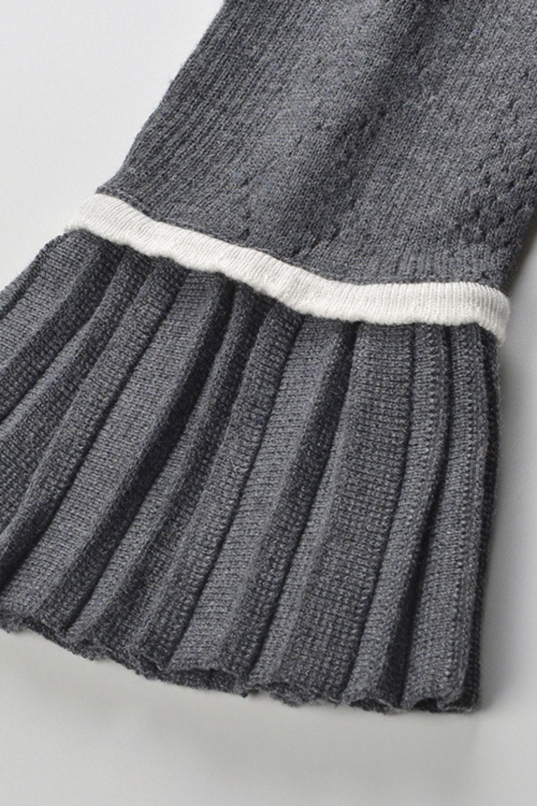 Grey Pleated Mini Skirt with Pearl Flower Waistline