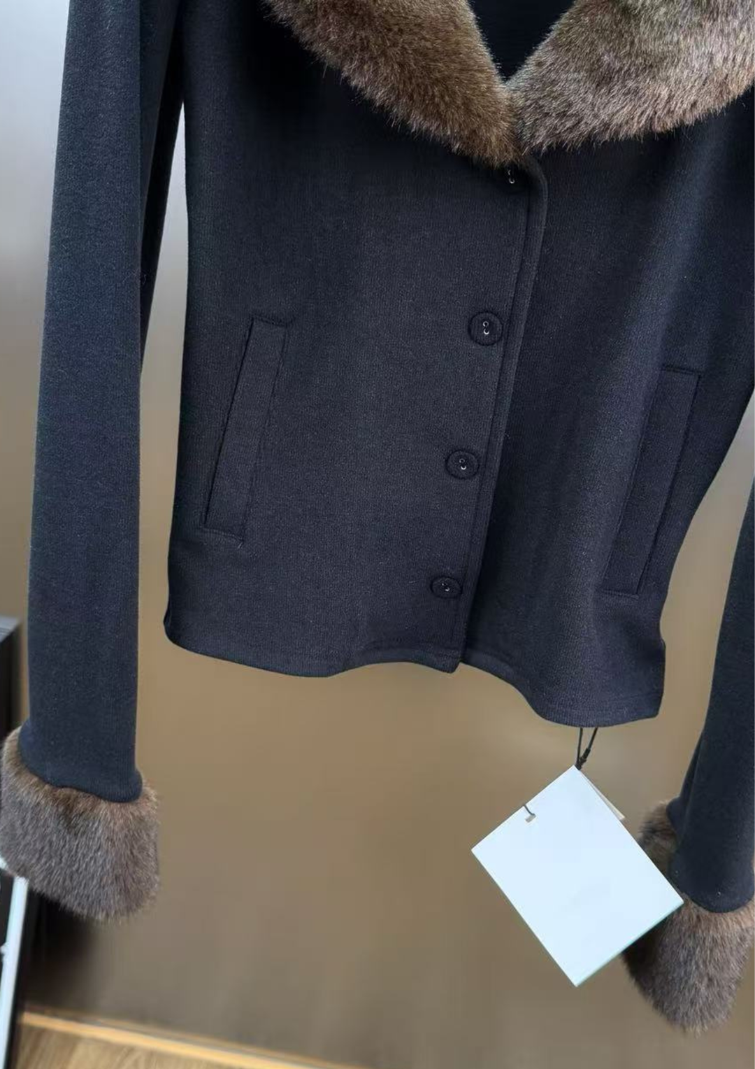 Contrast  Cuffed Fur Sleeves Collar Knit Cardigan Top