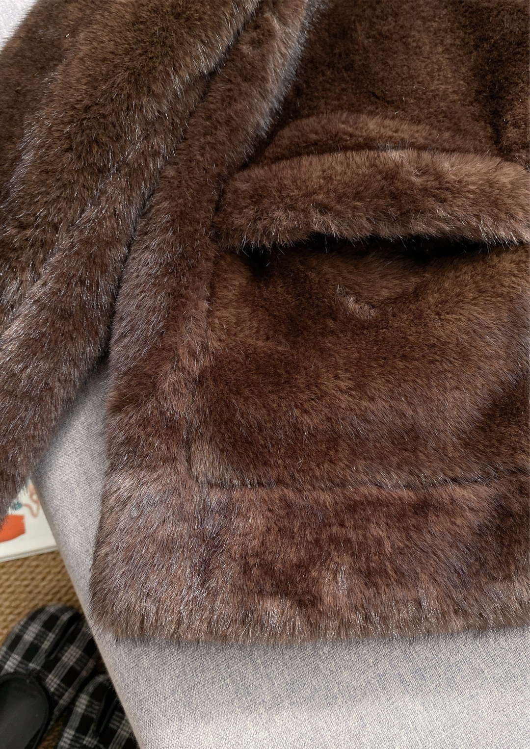 Elegant Faux Fur Round Neck Jacket