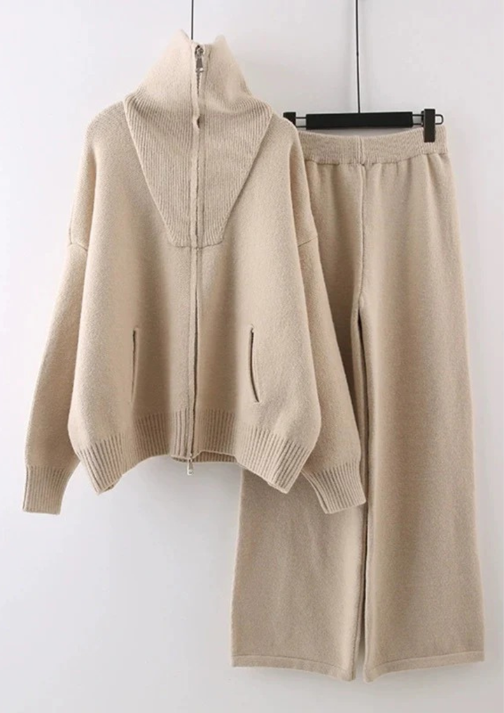 Comfy Naya  High Neck Zip Knit Set
