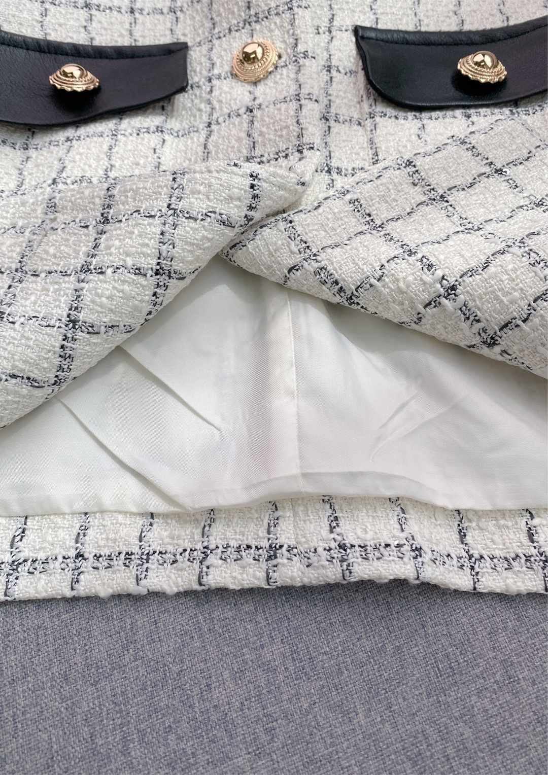 Noir Elegance  Chic Tweed Fur Trim Set