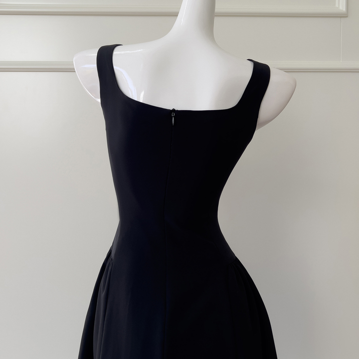 Hailey Classic Midi Dress