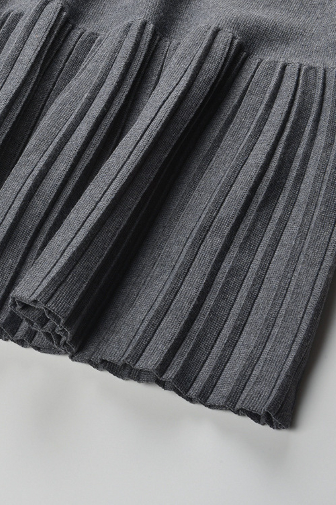 Grey Pleated Mini Skirt with Pearl Flower Waistline
