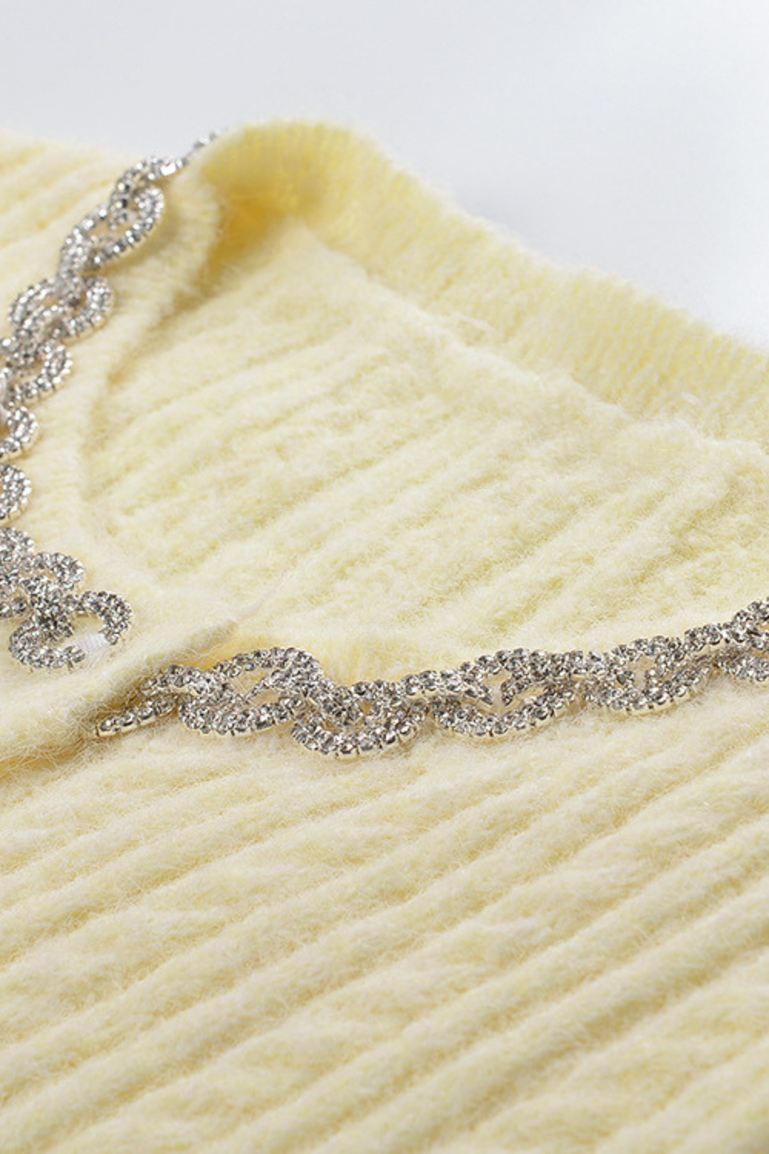 Wool Diamond Embellished Round Neck Short Cardigan